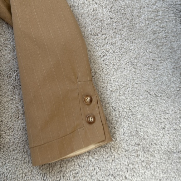 NWOT Harve Benard Tan Blazer Cropped Structured size 14 - Picture 7 of 7